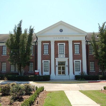 Executive Thibodaux New Orleans Hotel Exterior photo