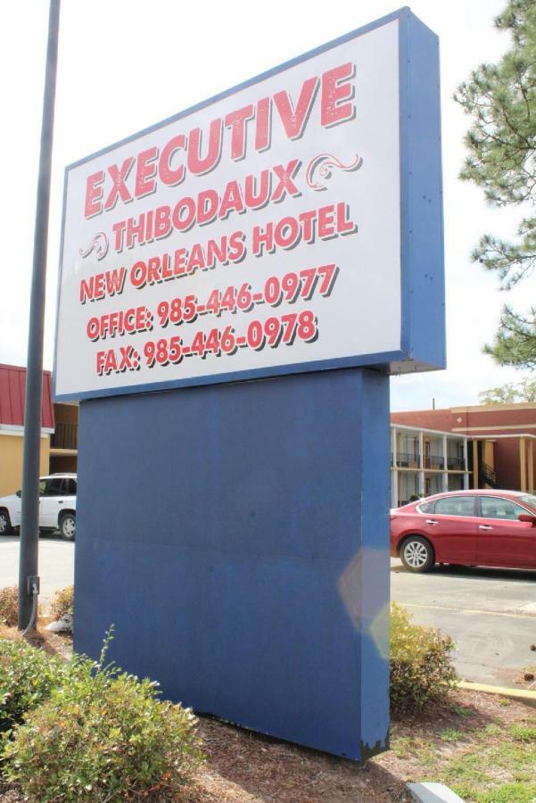 Executive Thibodaux New Orleans Hotel Exterior photo